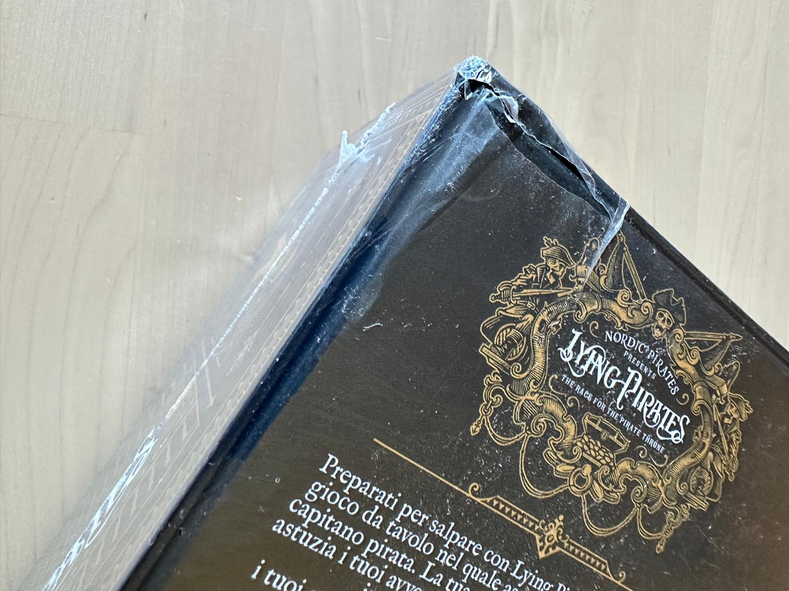 Lying Pirates - Deluxe Big Box - The Race for the Pirate Throne DANNEGGIATO