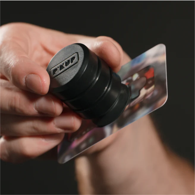 The Original - P'KUP - Card Lifter